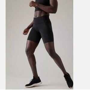 Athleta Ultimate Stash High Rise 7 Short - XS